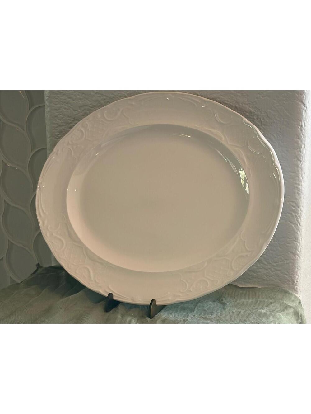 Johnson Brothers Richmond White Oval Serving Platter 12" x 10"  EXCELLENT